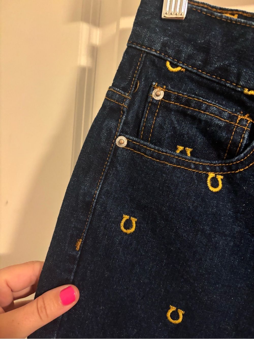 URBAN OUTFITTERS BDG High-Waisted Cowboy Jeans Horseshoe Dark Blue Denim Size 26 - Picture 8 of 13